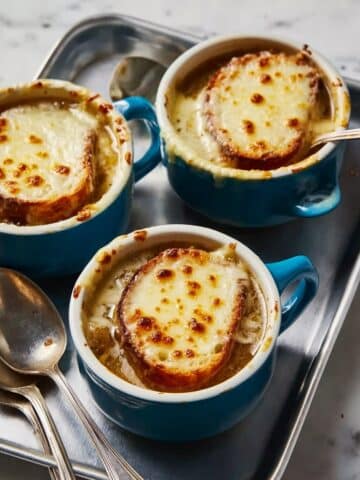Rich and Simple French Onion Soup Recipe