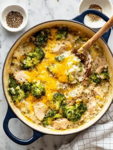 Cheesy Chicken, Broccoli, and Rice One-Pot Recipe